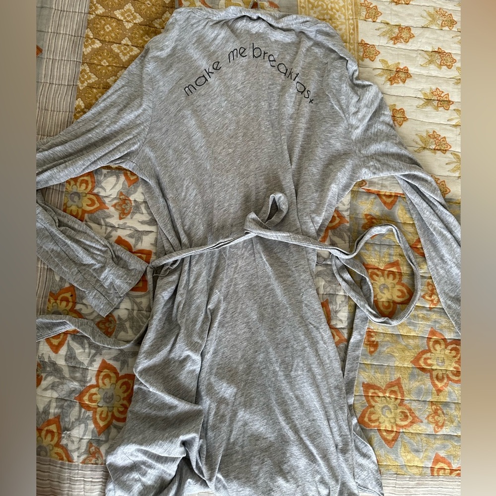 Aerie Grey Short ‘Make Me Breakfast’ Robe XS/Small
